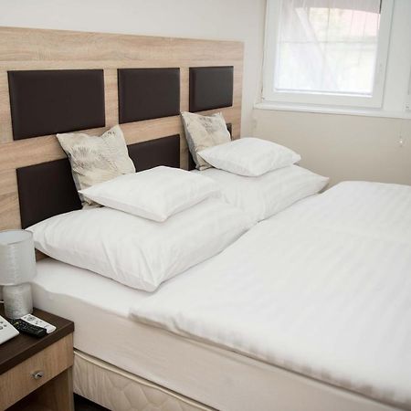 Hozam Wellness Es Apartman Solnok Dış mekan fotoğraf
